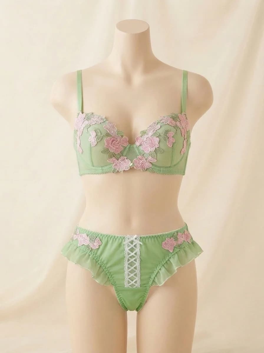 Floral Lace Padded Push-Up Bra and Panty Set in Green