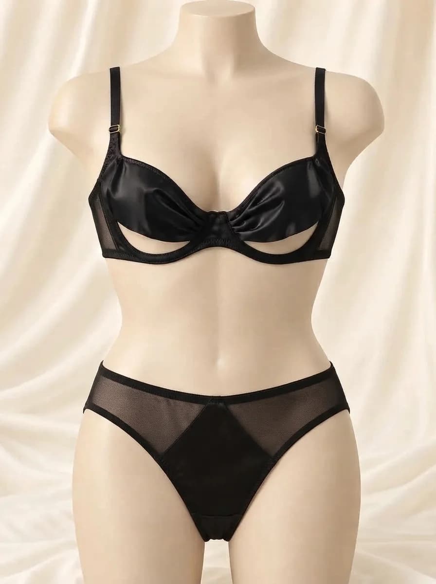 Hollow Plunge Push-Up Bra Set with Silky Feel in Black