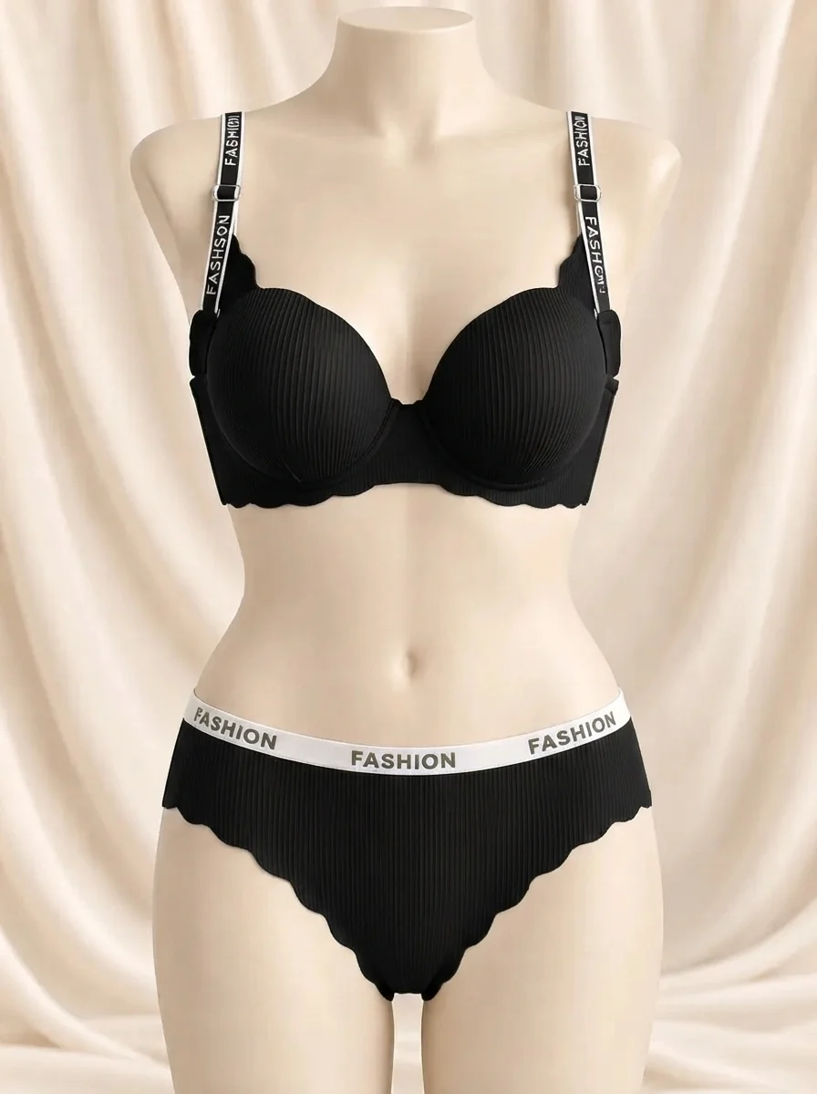 Light Push-Up Bra and Panty Set in Black
