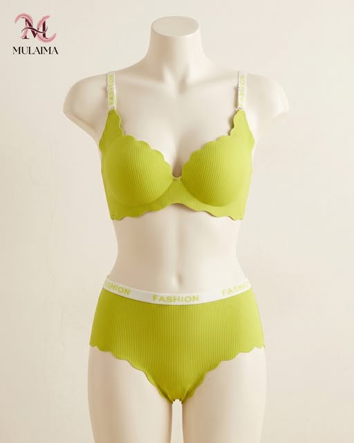 Lime seamless scalloped bra set